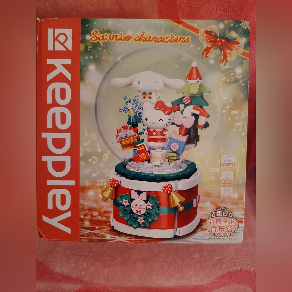 EXCLUSIVE - Hello Kitty & Cinnamoroll Keeppley Building Block Working Music Box - Picture 3 of 9